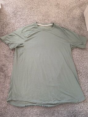 lululemon athletica Men's Sage Green Short Sleeve Crew